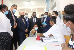 Cabo Verde tem sido um líder em África em matéria de vacinação contra covid19 – Banco Mundial
