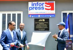 Primeiro Ministro inaugura nova sede da Inforpress em S. Antão