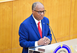 Discurso do Primeiro Ministro, José Ulisses Correia e Silva, no Debate Mensal no Parlamento – 12 de novembro de 2025