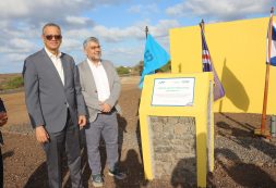 Ministro Alexandre Monteiro preside ato de inauguração da Central Solar Fotovoltaica de 5 MW, em São Vicente.
