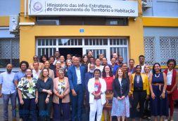 MIOTH encerra Projeto-País Cabo Verde com painel de alto nível e enaltece avanços na habitação social