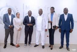 Governo reforça estratégia de promoção internacional com contributo da supermodelo Maria Borges