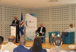 Governo vai investir 342 mil contos na primeira fase do Plano Estratégico de formação médica especializada em Cabo Verde