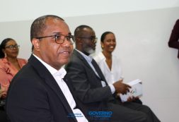 Conselho Alargado do Ministério da Educação: Amadeu Cruz destaca importância da convergência política num ciclo marcado pela maior reforma curricular da história de Cabo Verde