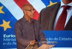 “O lançamento do Portal da Transparência representa o compromisso do Governo com responsabilidade pública e participação cidadã na construção de uma sociedade mais justa e aberta” – Eurico Monteiro