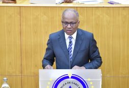 Discurso do Primeiro Ministro, Dr. José Ulisses Correia e Silva, na abertura do debate parlamentar sob o tema “Política Fiscal e o seu contributo no crescimento económico”