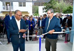 Governo inaugura Centro de Saúde Ribeira das Patas