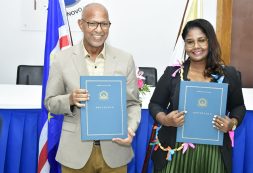 Governo e Câmara Municipal do Porto Novo outorgam Memorando de Entendimento para instalação de Oficina de Artes e Ofícios em Porto Novo