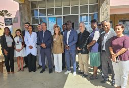 Cabo Verde tem um Sistema Nacional de Saúde semelhante ao de Portugal - Ministra da Saúde de Portugal