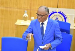 Discurso do Primeiro Ministro: Debate no Parlamento “Dez anos de governação: Balanço, crescimento sustentável e desafios futuros”