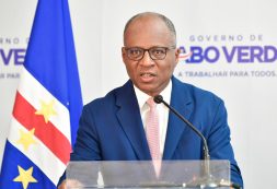 Discurso do Primeiro-Ministro: Medidas de Mitigação contra Choques Inflacionistas na Energia perante a Crise no Médio Oriente