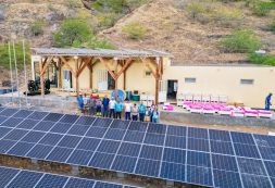 Ministro Alexandre Monteiro visita a localidade de Monte Trigo