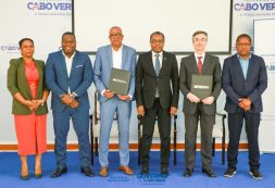 Ministério da Educação e EduQA de Portugal celebram contrato de assistência técnica para preparação e implementação do PISA Escolar