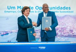 Cabo Verde e Portugal reforçam cooperação no domínio do mar com assinatura de memorando e protocolo institucional