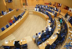 Parlamento aprova Lei sobre Regime e Assistência Jurídica