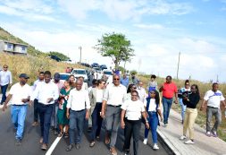 Orçada em 300 mil contos a estrada Fundura – Ribeira da Barca foi inaugurada por Ulisses Correia e Silva