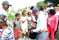José Ulisses Correia e Silva inaugura habitações sociais em João Teves e lança requalificação da aldeia de Longueira – interior de Santiago