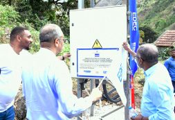 Mato Dento (S. Miguel) já recebeu (também) a luz eléctrica