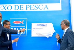 Ulisses Correia e Silva inaugura Complexo de Pesca na ilha do Sal