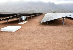 Primeiro Ministro em S. Nicolau: Ulisses Correia e Silva inaugura Parque Solar Fotovoltaico no Município de Ribeira Brava