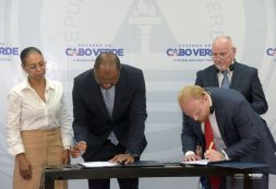 Governo formaliza privatização da Cabo Verde Handling com a Swissport
