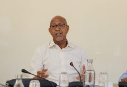 Propostas de Lei que procedem à II alteração à Lei de Precários e ao EAPS aprovados em sede de 1ª Comissão Especializada