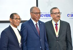 Governo condecora Dom Arlindo Furtado e Pastor David Araújo com Medalha de Mérito Altruístico de 1.º Grau