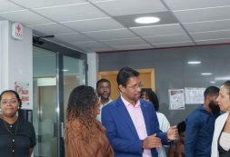 Ministro Clóvis Silva visita Serviços dos Registos, Notariado e Identificação