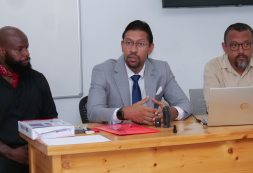 Ministro Clóvis Silva preside abertura da formação na Universidade de Santiago